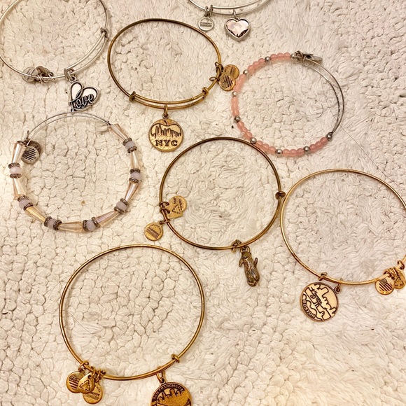Bundle of 8 alex & ani bracelets - Picture 3 of 16